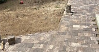 Профессиональная укладка тротуарной плитки на клей в Малоярославце в октябре