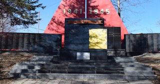 Профессиональное благоустройство памятников в Малоярославце в октябре